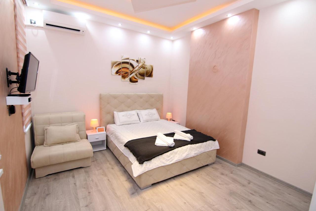 Lupino Apartments Belgrado Buitenkant foto